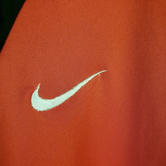 Manchester United Nike Black and Red Jersey Sz S - Picture 3 of 5